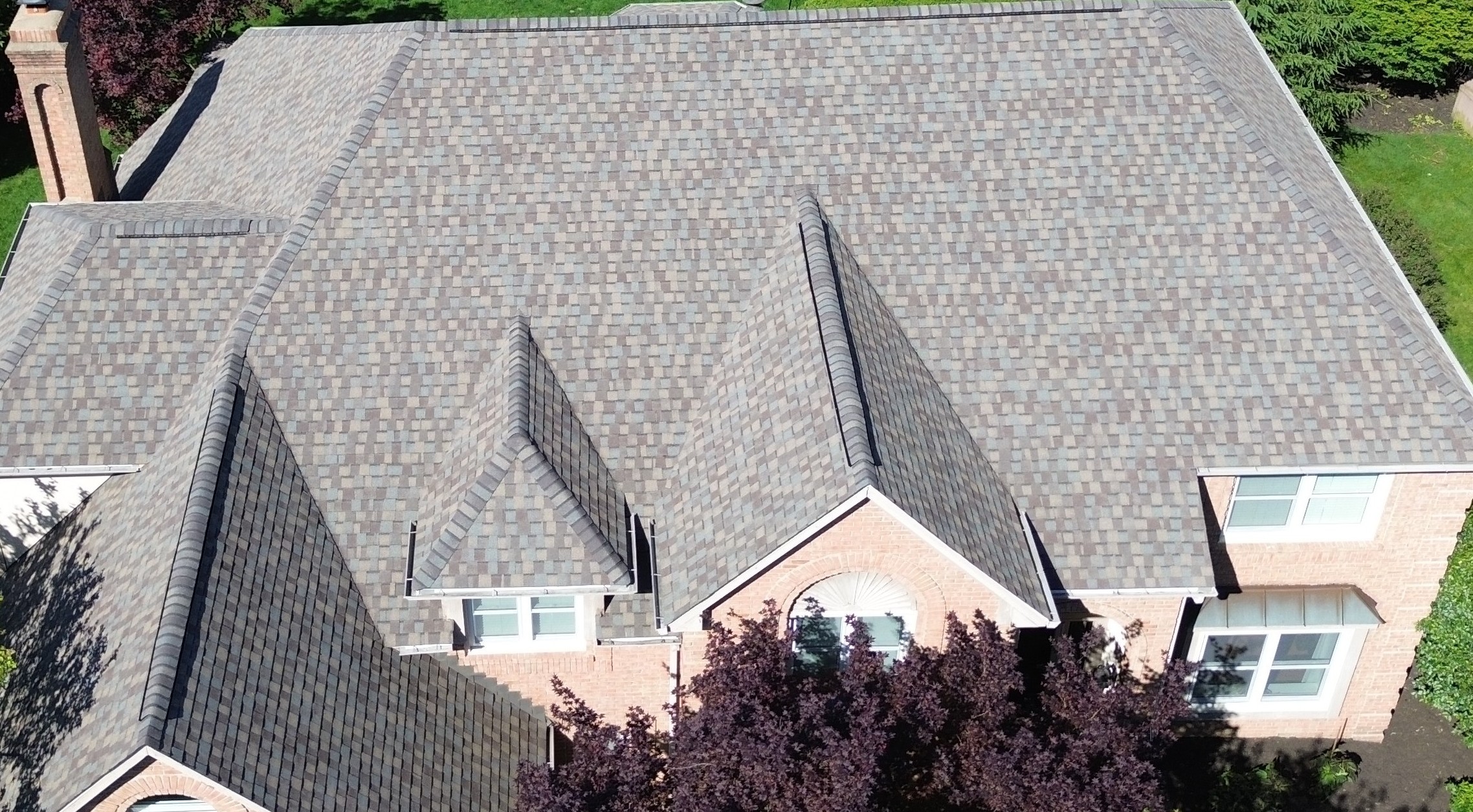 Powell%20Roofing%20Company%20Columbus%20Landmark%20WeatheredWood.JPG